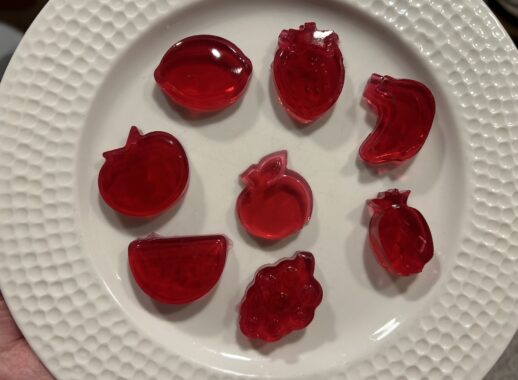 Nutra Organics gelatin jellies in fruit shapes using a raspberry jelly powder